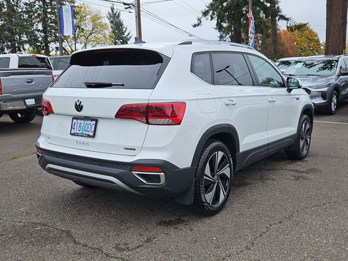Used 2024 Volkswagen Taos SE image 5