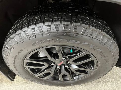 Used 2025 GMC Sierra 1500 Pro w/ Graphite Edition AWD/4WD image 16
