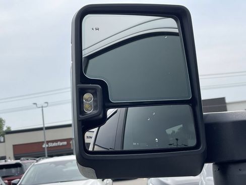 Used 2024 GMC Sierra 2500 Denali w/ Technology Package AWD/4WD image 19