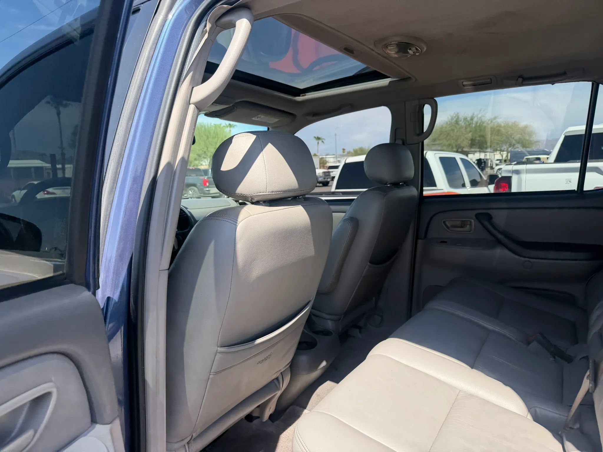 Used 2003 Toyota Sequoia SR5 RWD image 21