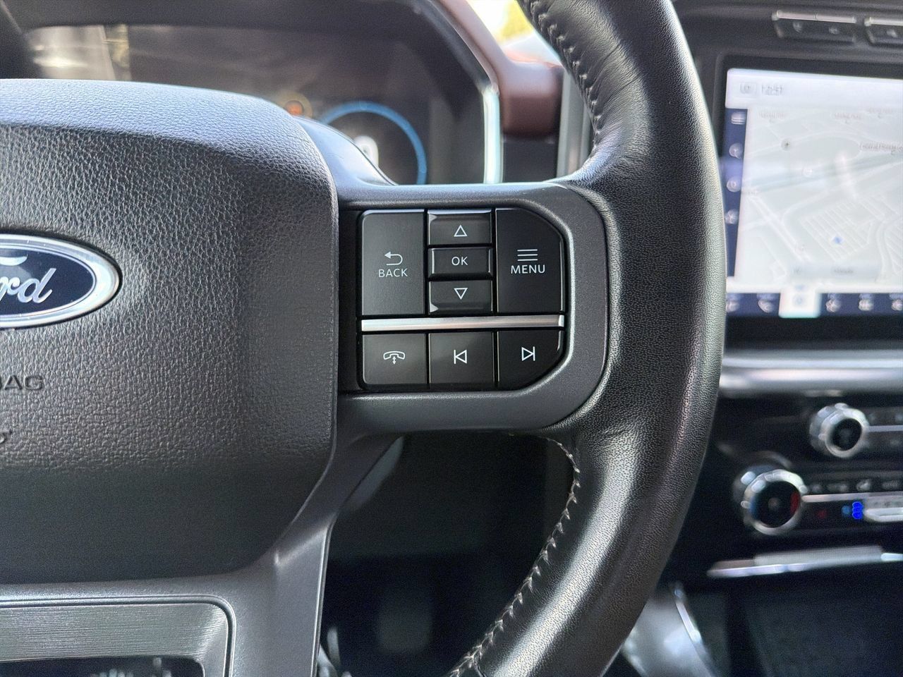 Used 2023 Ford F150 Lariat AWD/4WD image 30