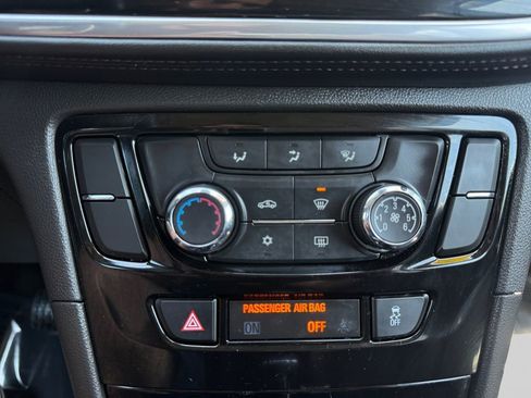 Used 2022 Buick Encore Preferred w/ Safety Package AWD/4WD image 29