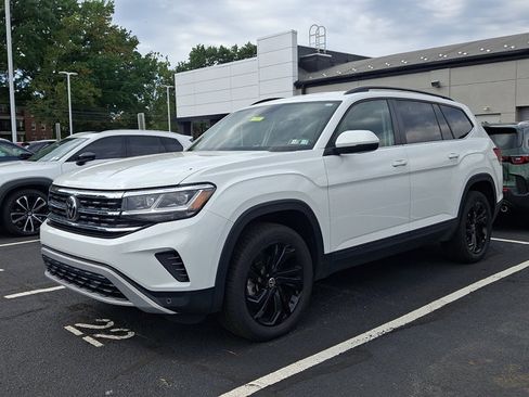 Used 2023 Volkswagen Atlas SE AWD/4WD image 3