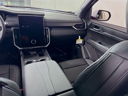 New 2026 GMC Acadia Elevation w/ Black Edition image 18