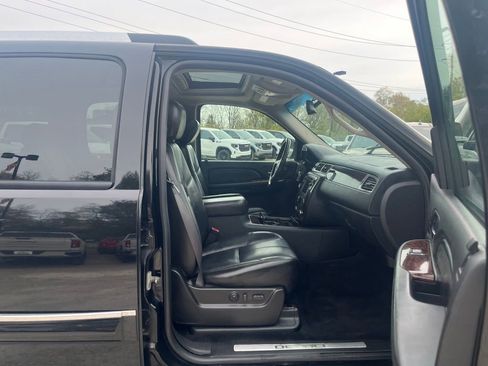 Used 2008 GMC Yukon XL Denali AWD/4WD image 38