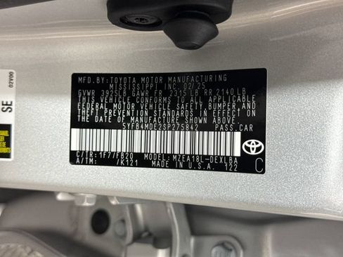 Used 2025 Toyota Corolla LE w/ LE Premium Package FWD image 21