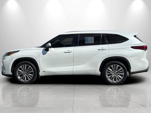 Used 2022 Toyota Highlander Platinum AWD/4WD image 5