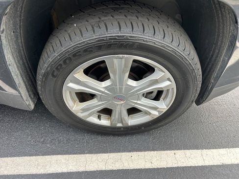 Used 2017 GMC Terrain SLT w/ Driver Alert Package I image 2