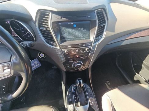Used 2018 Hyundai Santa Fe Limited AWD/4WD image 16