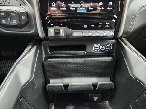 Used 2024 RAM 2500 Rebel w/ Towing Technology Group image 17