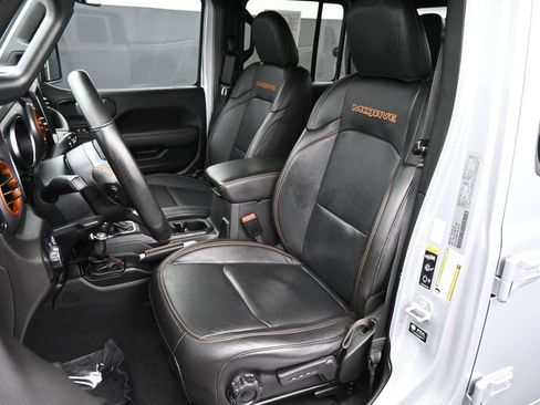 Used 2022 Jeep Gladiator Mojave AWD/4WD image 15