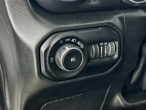 Used 2022 Jeep Wrangler Unlimited Sahara AWD/4WD image 14