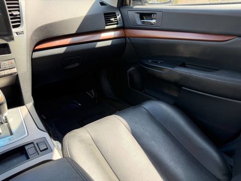 Used 2013 Subaru Outback 2.5i Limited w/ Moonroof Pkg image 18