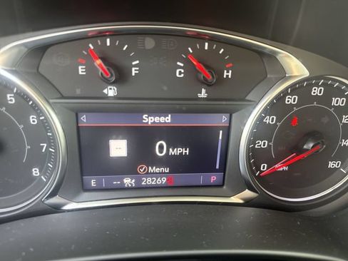 Used 2022 GMC Terrain SLT w/ Infotainment Package II AWD/4WD image 12