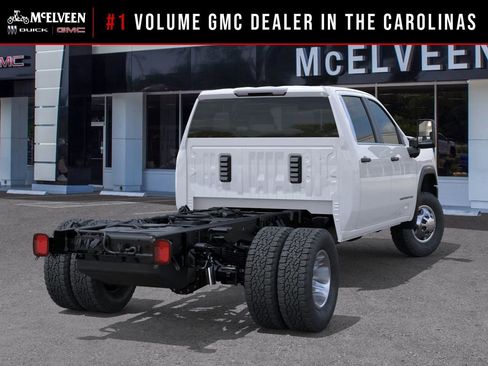 New 2026 GMC Sierra 3500 Pro w/ Convenience Package RWD image 4