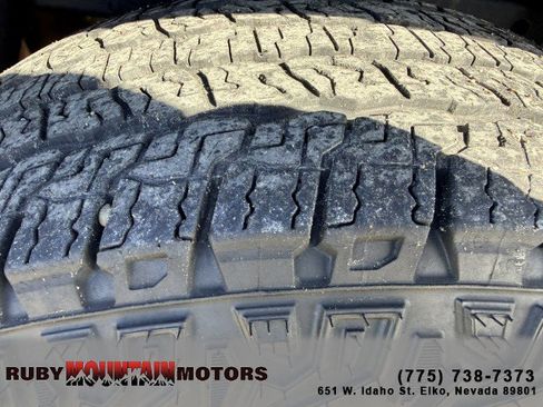 Used 2024 GMC Canyon Elevation w/ Convenience Package image 28