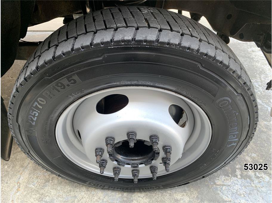 Used 2013 Ford F550 2WD Regular Cab Super Duty w/ Payload Upgrade Pkg image 19