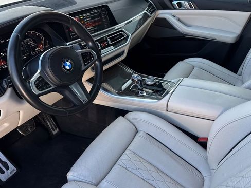 Used 2023 BMW X5 M50i w/ Executive Package image 9