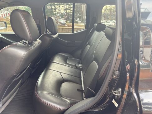 Used 2011 Nissan Xterra PRO-4X w/ Pro-4x Leather Pkg image 9