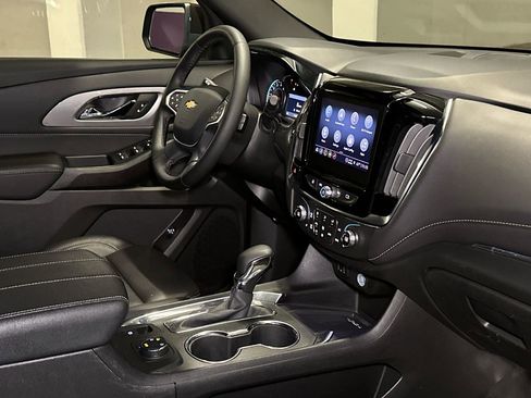 Used 2023 Chevrolet Traverse LT AWD/4WD image 12