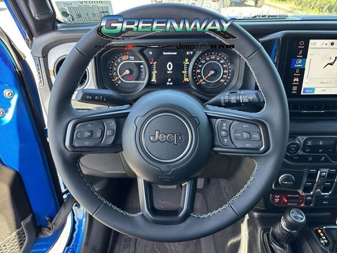 New 2025 Jeep Wrangler Willys AWD/4WD image 28