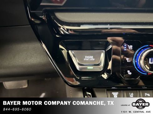 Used 2025 GMC Sierra 2500 AT4 image 16