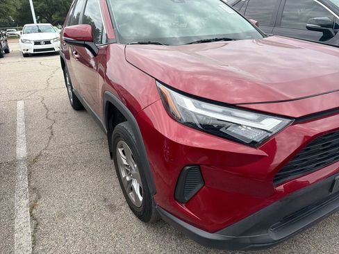 Used 2024 Toyota RAV4 XLE w/ Convenience Package FWD image 3