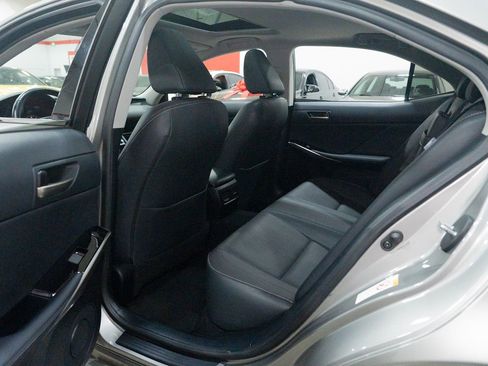 Used 2018 Lexus IS 300 AWD image 16