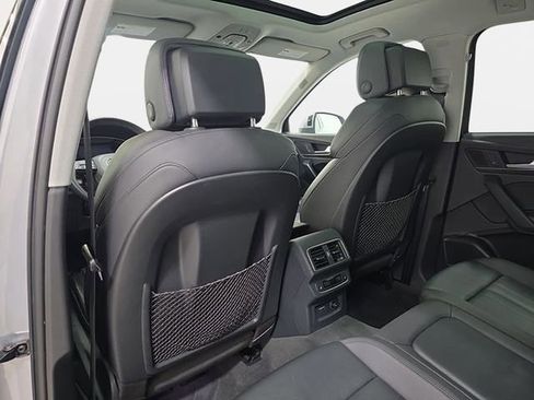 Used 2019 Audi Q5 Prestige w/ Prestige Package AWD/4WD image 12