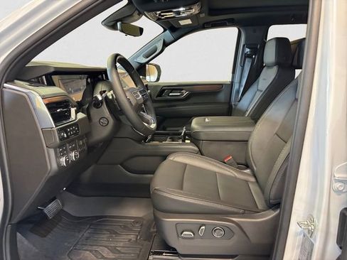 New 2026 GMC Yukon Denali w/ Denali Reserve Package AWD/4WD image 10