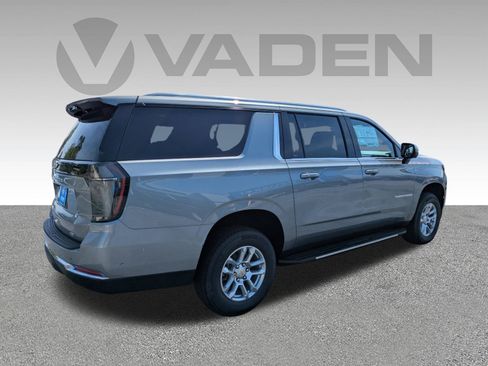 New 2026 Chevrolet Suburban LT w/ Comfort Package RWD image 28