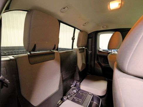 Used 2022 Toyota Tacoma SR w/ SR Convenience Package image 20