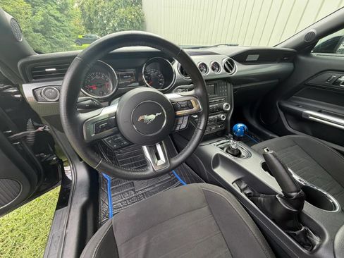 Used 2017 Ford Mustang GT w/ GT Performance Package RWD image 18