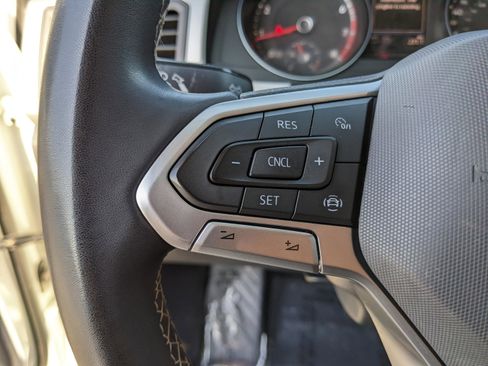 Used 2021 Volkswagen Atlas SE image 25