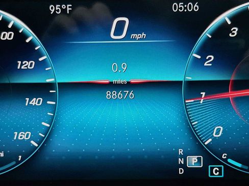 Used 2020 Mercedes-Benz GLB 250 image 12