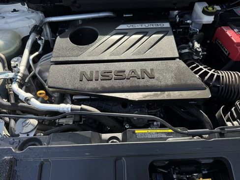 Used 2024 Nissan Rogue SV w/ SV Premium Package FWD image 33