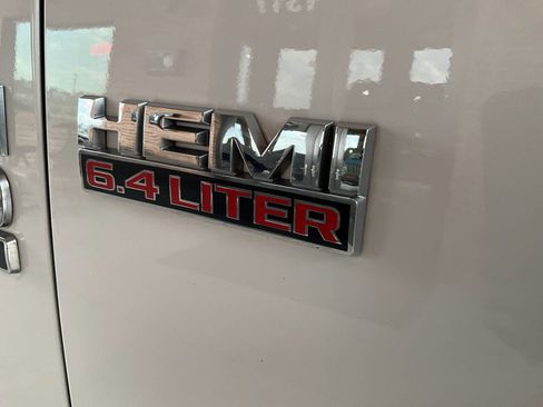 Used 2014 RAM 2500 Tradesman w/ Chrome Appearance Group AWD/4WD image 39