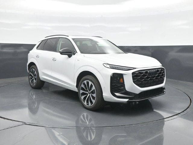 New 2026 Audi Q3 quattro 2.0T AWD/4WD image 1