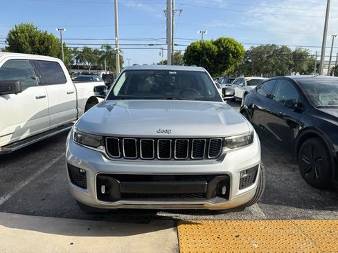 Used 2022 Jeep Grand Cherokee Overland AWD/4WD image 20