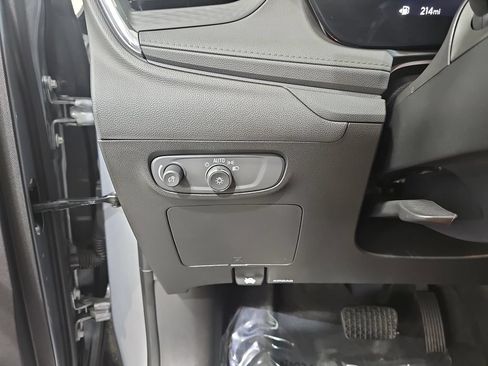 Used 2025 Buick Encore GX Preferred w/ Comfort Package FWD image 30