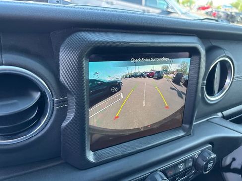 Used 2023 Jeep Wrangler Unlimited Sahara w/ Cold Weather Group image 20