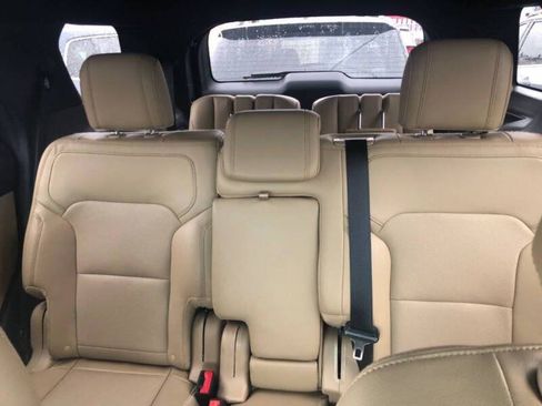 Used 2016 Ford Explorer Limited w/ Equipment Group 301A AWD/4WD image 7