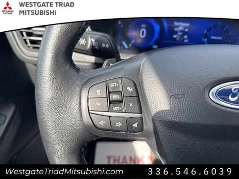 Used 2020 Ford Escape Titanium AWD/4WD image 9