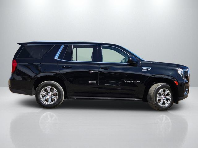 Used 2024 GMC Yukon SLE w/ Gmc Pro Safety Plus Package RWD image 3
