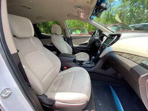 Used 2018 Hyundai Santa Fe Sport w/ 2.4L Value Package 02 FWD image 40