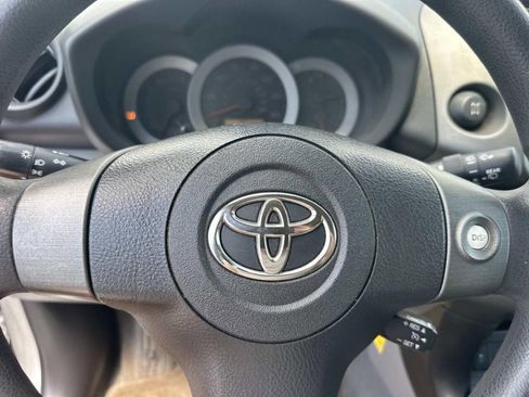 Used 2011 Toyota RAV4 4WD w/ Base L4 Extra Value Pkg image 18