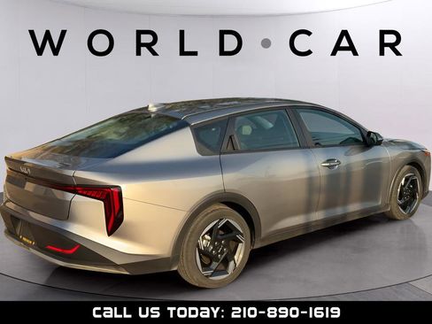 Used 2025 Kia K4 EX FWD image 15