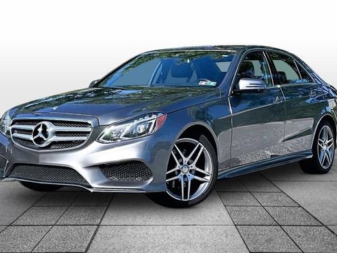 Certified 2016 Mercedes-Benz E 350 4MATIC Sedan image 2
