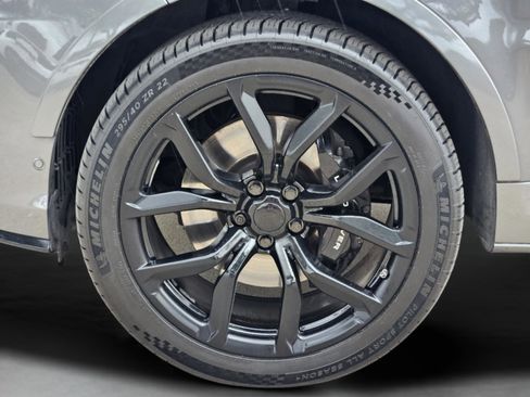 Used 2018 Land Rover Range Rover Sport SVR image 18