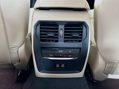 Used 2021 BMW 330i Sedan image 26